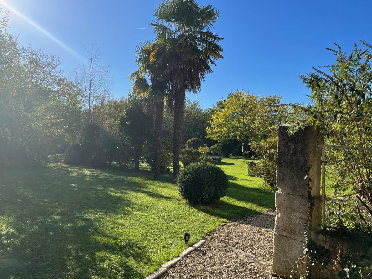1854 Chassors Villa Bagian luar foto